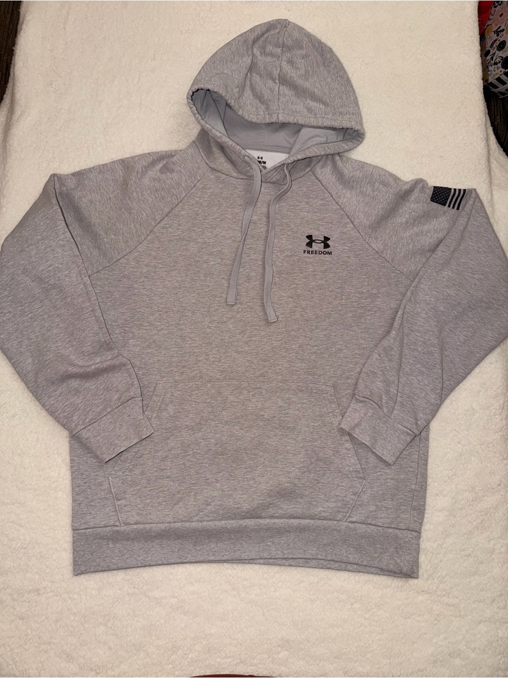 Under Armour Men’s Light Gray Freedom Pullover Hoodie SZ Med